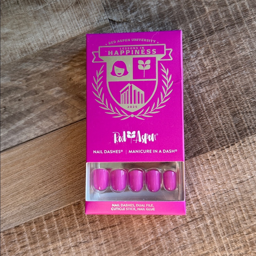 Red Aspen Nail Dashes